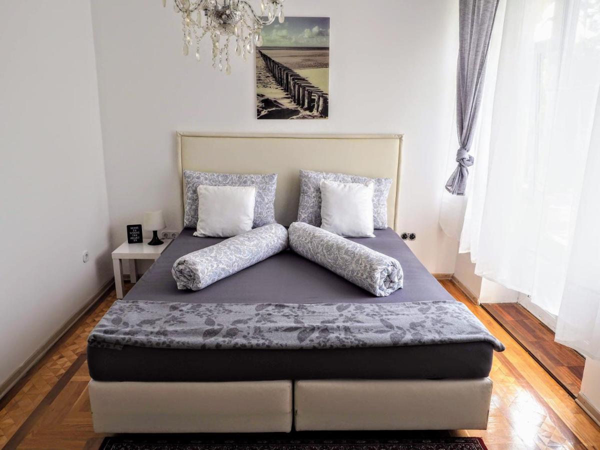 City Villa Schoenbrunn Apartments - Contactless 24H Check-In Viena Exterior foto