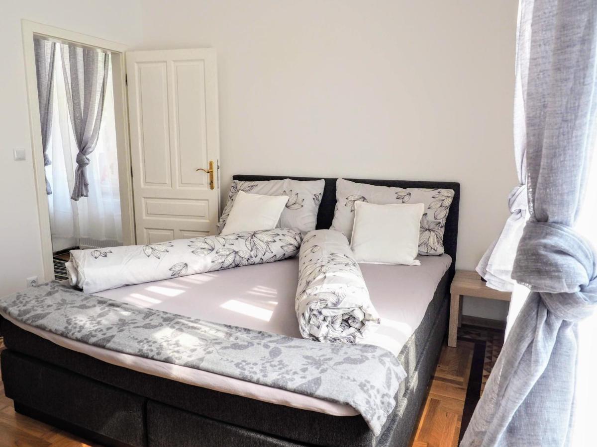 City Villa Schoenbrunn Apartments - Contactless 24H Check-In Viena Exterior foto