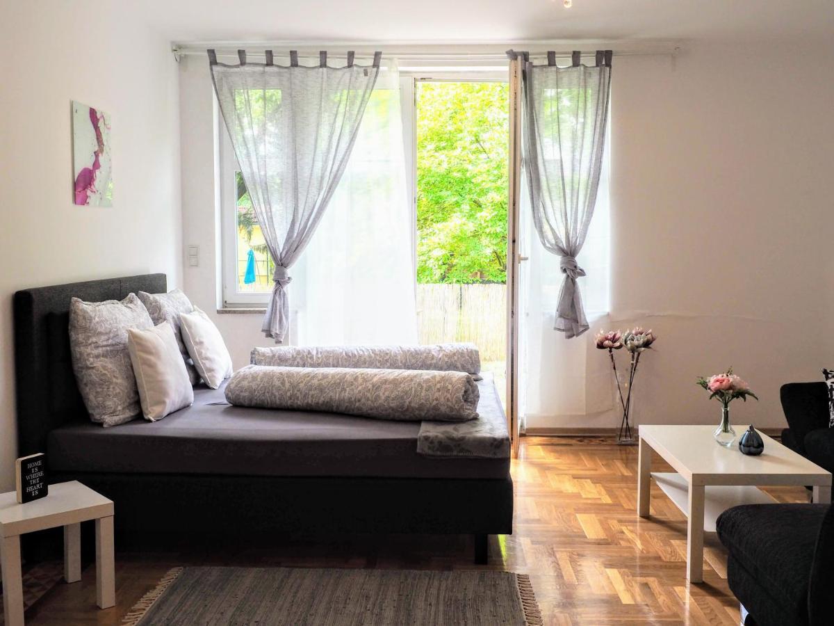 City Villa Schoenbrunn Apartments - Contactless 24H Check-In Viena Exterior foto
