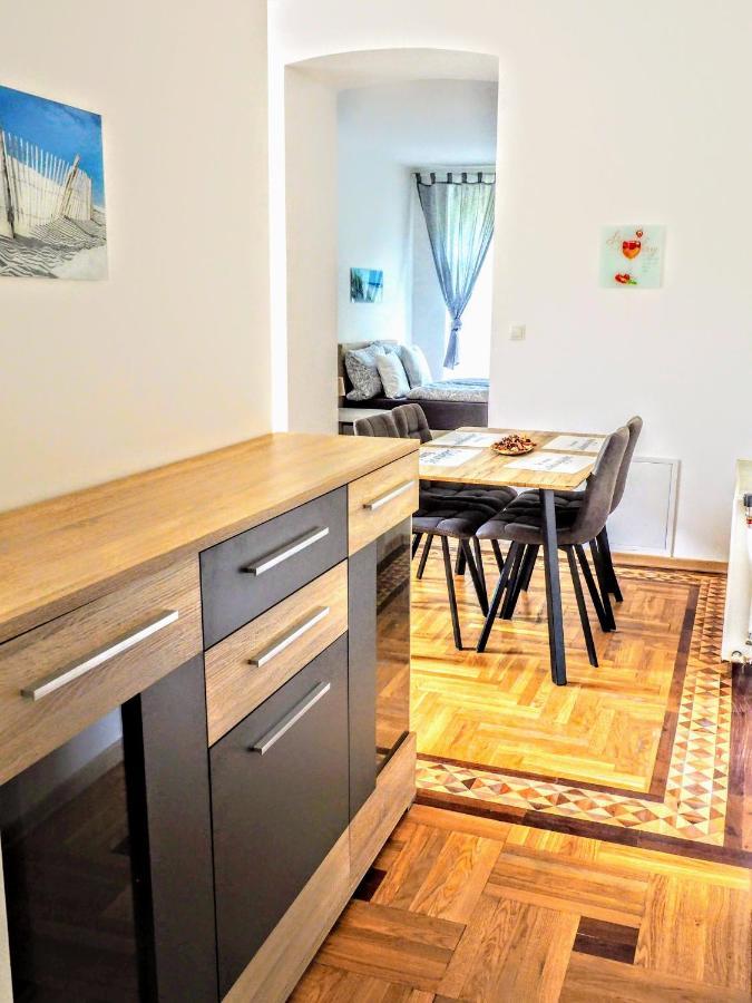 City Villa Schoenbrunn Apartments - Contactless 24H Check-In Viena Exterior foto