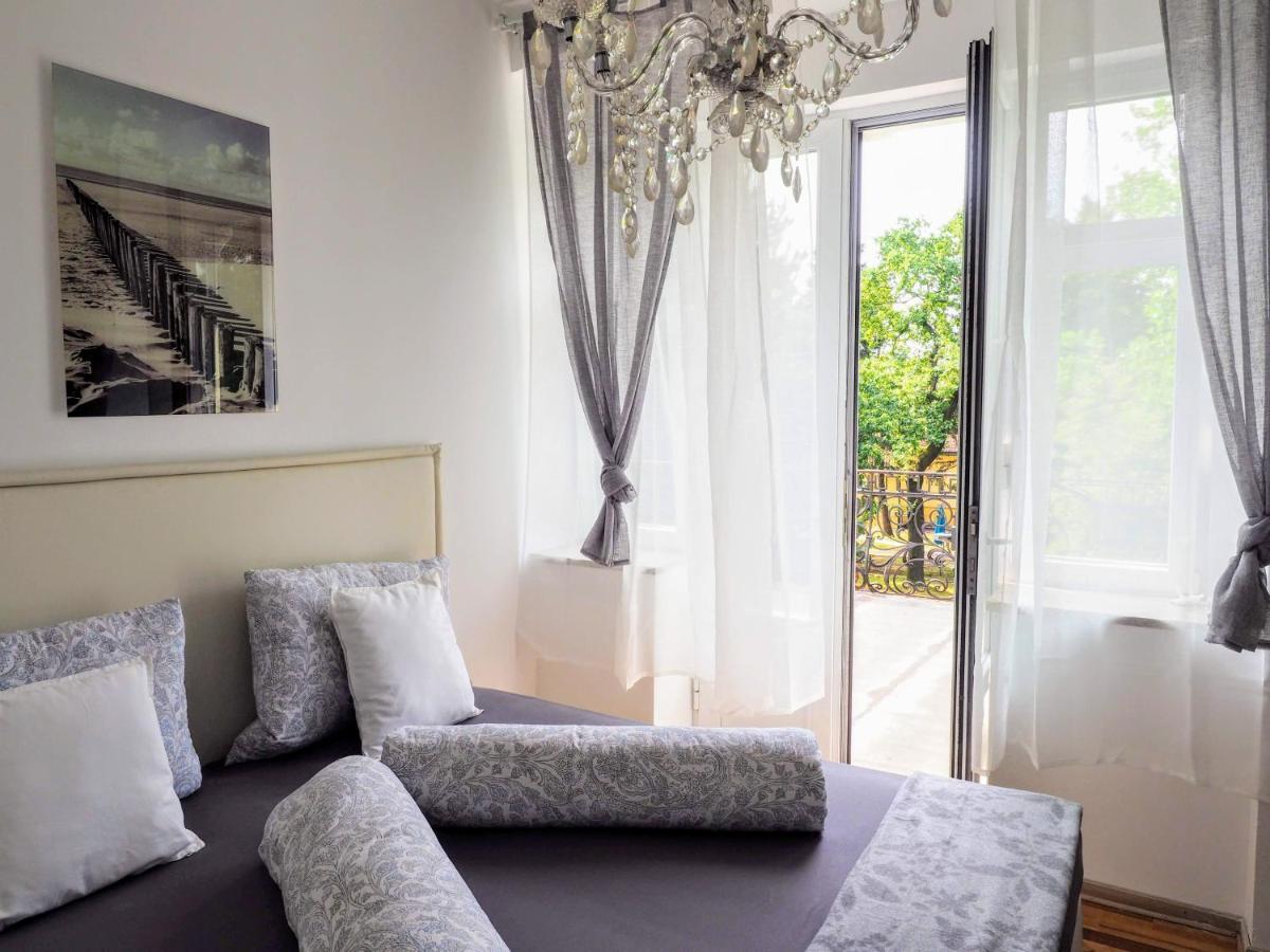 City Villa Schoenbrunn Apartments - Contactless 24H Check-In Viena Exterior foto