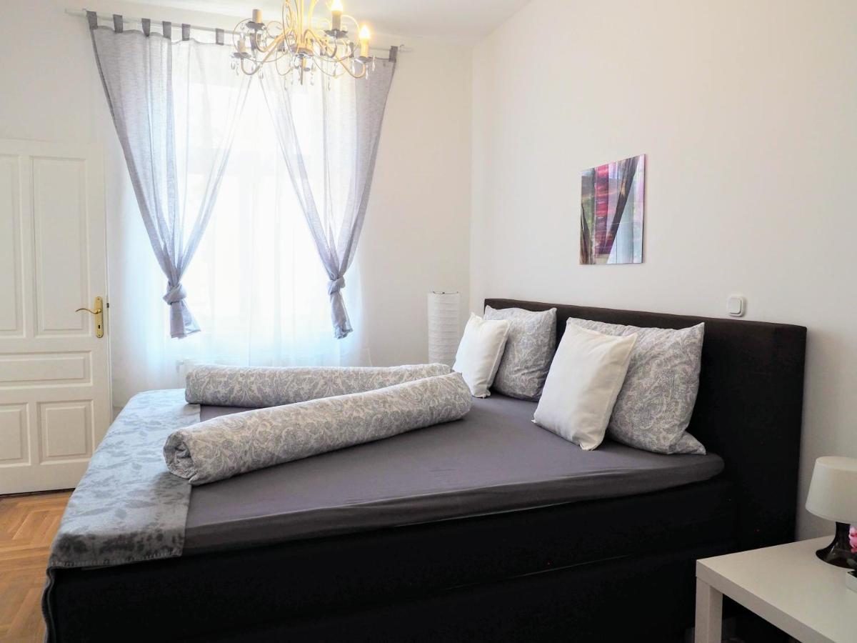 City Villa Schoenbrunn Apartments - Contactless 24H Check-In Viena Exterior foto